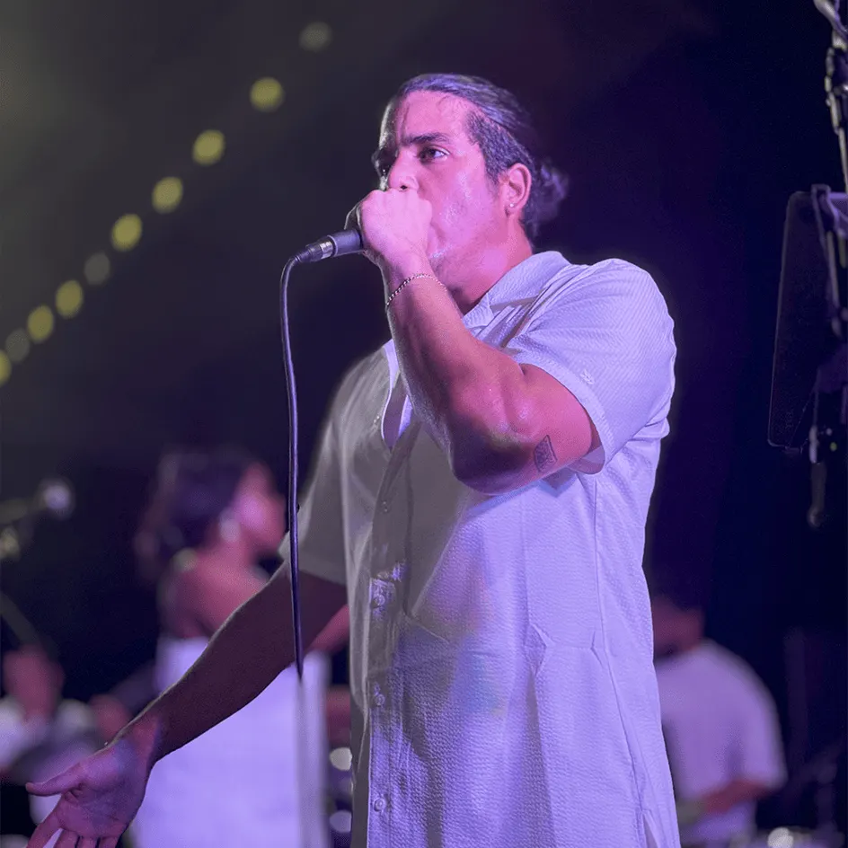 Houston Latin Events β Latinos en Houston White Linen Party crowd